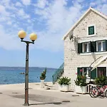 Old Fisherman House
