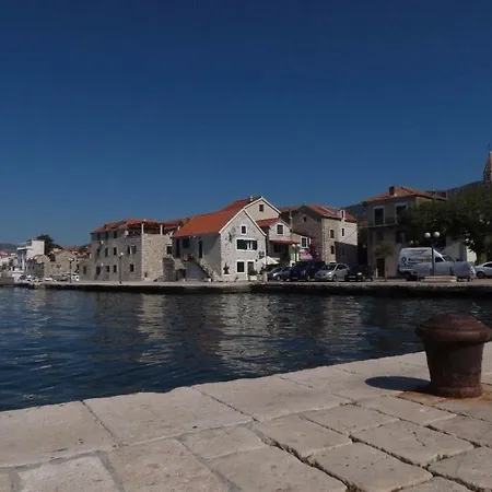 Old Fisherman House * Kaštela