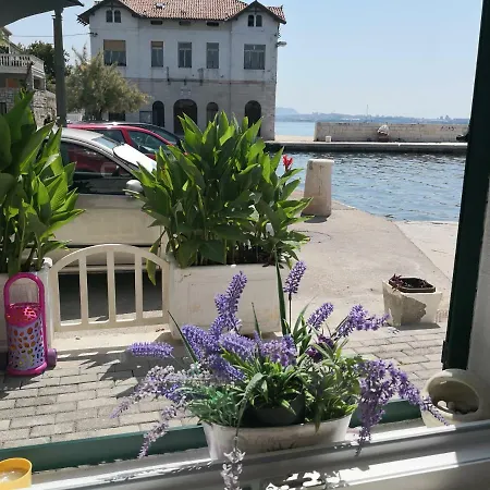 Old Fisherman House *